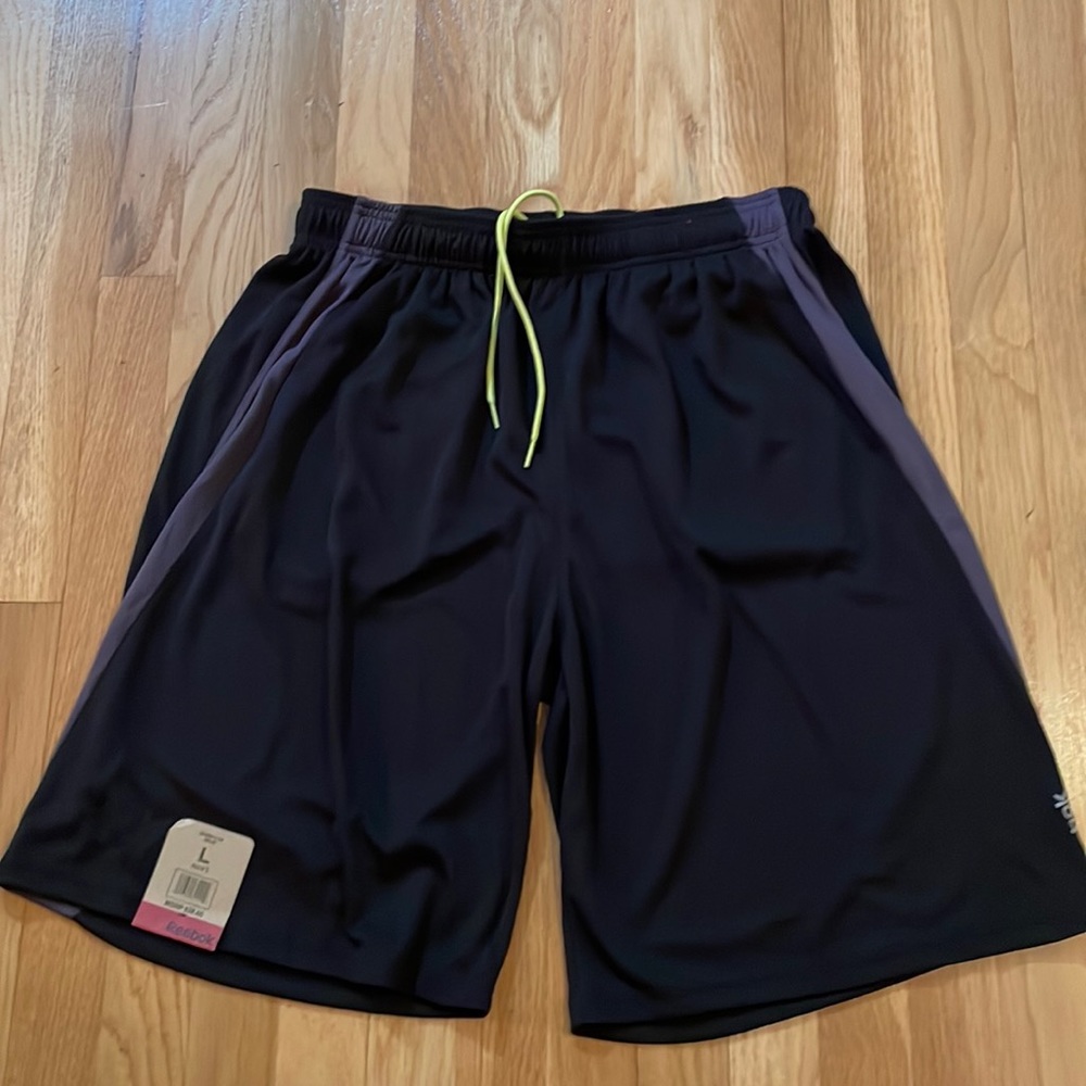 NWT Men’s Reebok Drawstring Shorts with Pockets Size LARGE - Picture 1 of 10